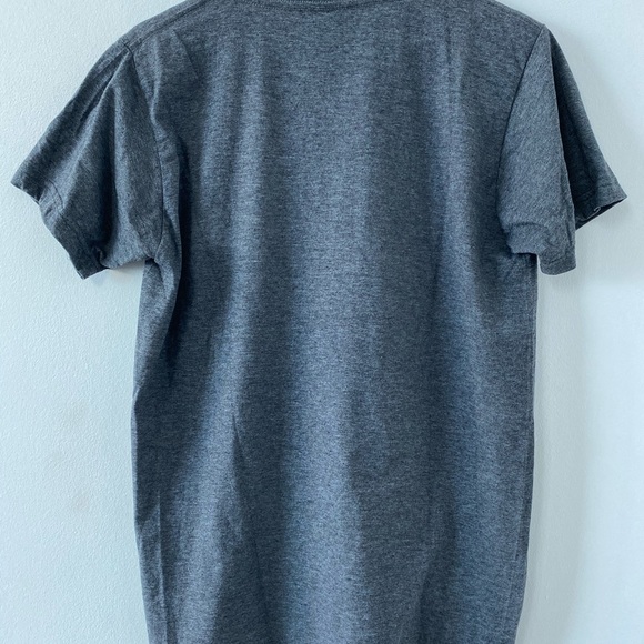 Men Medium T Shirt V Neck Canada - Picture 2 of 3